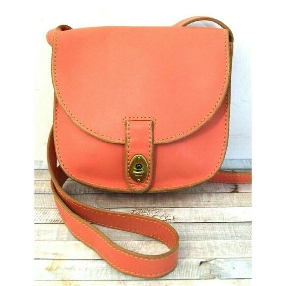 Fossil SALMON PINK GENUINE LEATHER FLAP TURN LOCK CROSSBODY PURSE SHOULDER BAG - Picture 2 of 12